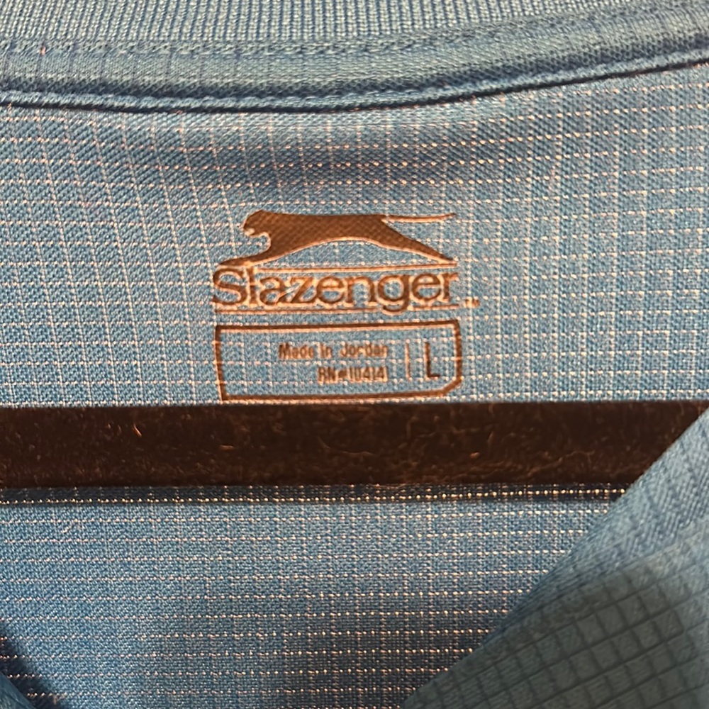 Slazenger men’s golf polo. Size large. Blue.